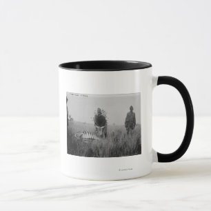 Caneca Zebra morta por nativos na África
