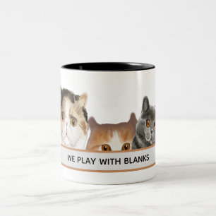 Canecas de café de gatos engraçados jogando Mahjon