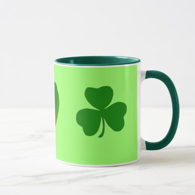 Canecas do dia de St Patrick (Direita)