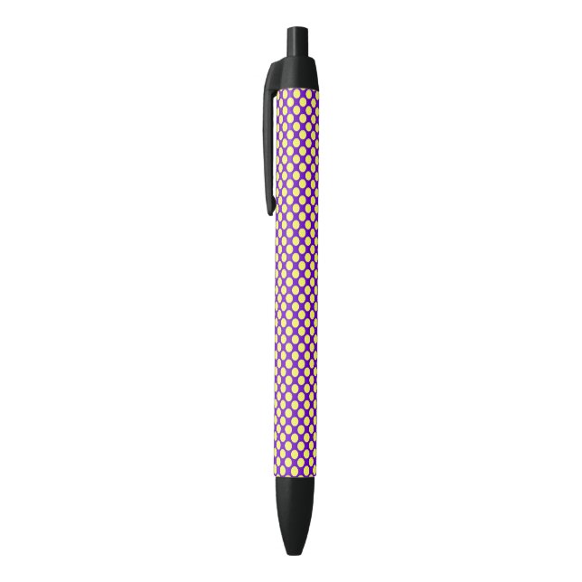 Caneta Preta Bolinhas amarelas com STaylor de fundo roxo (Topo (Vertical))