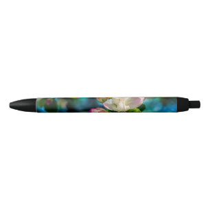 Caneta Preta Flores e botões de maçarico