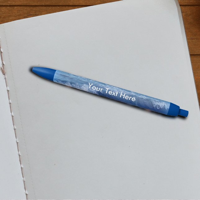 Caneta Preta Fotografia do céu das nuvens do Oceano Atlântico A (Atlantic blue ocean with waves real photograph on writing pen.)