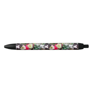 Caneta Preta Kitten em uma cesta
