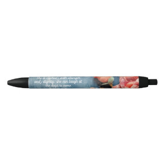 Caneta Preta Provérbios 31:25 Versículo Bíblico Floral Inspira