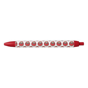 Caneta Preta Pug em Capuz Vermelho