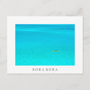 Canoa excêntrica no cartão postal branco Bora Bora