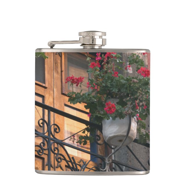 Cantil Arquitetura nas ruas de San Miguel de (Frente)