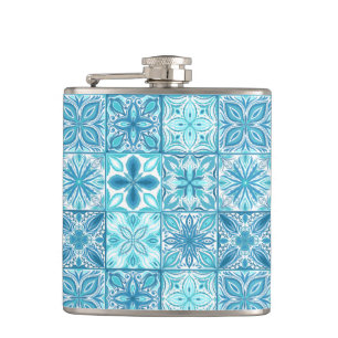 Cantil azulejos ornamentados em azul e branco