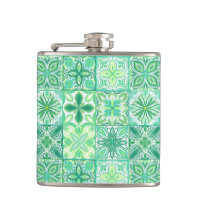 azulejos ornamentados em verde e branco