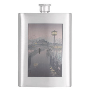 Cantil Chuva selvagem no caminho para Shinobazu no Japão