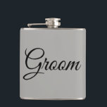 Cantil Cinzas e preto<br><div class="desc">Com fundo de cinza, este frasco apresenta uma tipografia cursiva "Groom" a preto. Excelente para uma festa de solteiros. Faça seu pedido hoje mesmo!</div>