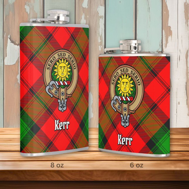 Cantil Clan Kerr Crest sobre Tartan (Criador carregado)