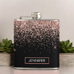 Cantil Cor-de-rosa-rosa-rosa-rosa Dourada com brilho pret<br><div class="desc">Rosa Dourado - Cor de rosa-pincelado e preto Faux Sparkle Glitter Monogramme Name e Initial Party Flask (Frasco inicial). Isto faz o doce e perfeito aniversário de 16 anos, casamento, chá de panela, aniversário, chá de fraldas ou festa de solteira presente para alguém que ama luxo de luxo e estilos...</div>