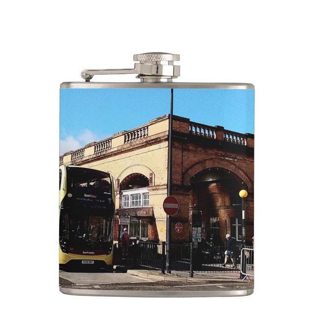 Cantil Estação fora de York (Frente)