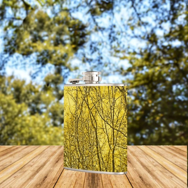 Cantil Floresta Aglow (A refreshing drink, in the sun and Trees, is what this Forest Aglow Hip Flask, brings to its design!)