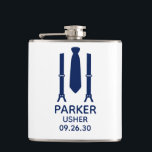 Cantil Gravata Azul do Usher<br><div class="desc">Este frasco é perfeito para os acompanhantes da sua festa de casamento. Se todos os membros da festa de casamento estiverem usando ternos, este design com suspensórios e uma gravata azul seria perfeito. Casual, mas formal. Seriam ótimos para uma despedida de solteiro ou fim de semana. Compre um para todos...</div>