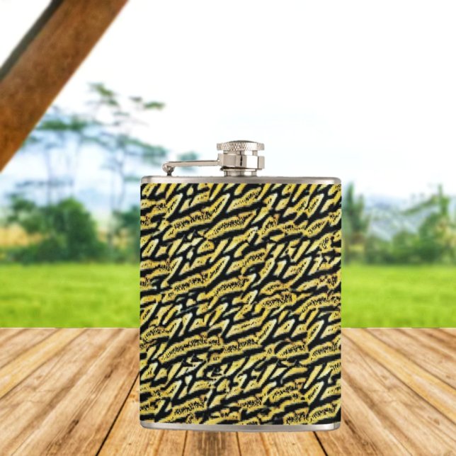 Cantil Intricidade da Vinha (This Vine Intricacy Hip Flask, has a primitive, look to its design!)