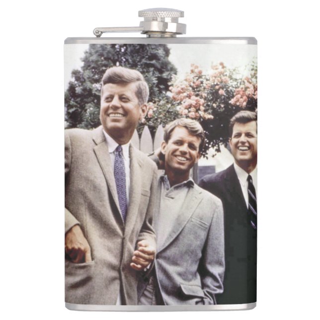 Cantil Kennedy Brothers, Presidente John, Robert & Ted (Frente)