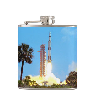 Cantil Lançamento do Foguete Saturn V da NASA Apollo 16