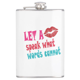 Cantil Let a kiss speak what words cannotT-Shirt
