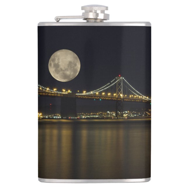 Cantil Lua cheia sobre a ponte do compartimento (Frente)