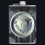 Cantil Medalhão de Ferro Steampunk, Aniversário do Casame<br><div class="desc">Você está procurando por aquele frasco perfeito de 6 para o aniversário de casamento para que marquem seu dia especial? Então talvez meu coração original,  medalhão e gráficos inspirados em steampunk sejam a única coisa!</div>
