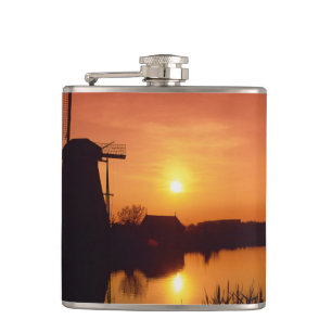 Cantil Moinhos de vento ao pôr do sol, Kinderdijk, Holand