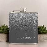 Cantil Nome do Monograma da Girly Glitter Sparkle Cinza S<br><div class="desc">Cinzas de prata e carvão (Cinzas) Faux Sparkle Glitter Monogramas Name e Initial Party Flask. Isto faz o doce e perfeito aniversário de 16 anos,  casamento,  chá de panela,  aniversário,  chá de fraldas ou festa de solteira presente para alguém que ama luxo de luxo e estilos quíticos.</div>