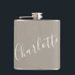 Cantil Nome Personalizado Roscado Minimalista Bege Marrom<br><div class="desc">Frasco de Nome com Tipografia Roscada Minimalista em Bege Marrom</div>