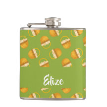 Ovos em cesto castanho em verde