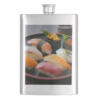 Cantil Refined Pour – Elegant Round Sushi Flask