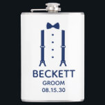 Cantil Torre de Arco Azul do Groom<br><div class="desc">Este frasco de 8 oz é um excelente para o noivo. Se toda a sua festa de casamento vestir trajes a este design com suspensórios e uma gravata arco a azul seria perfeita. Casual, porém formal. Seria excelente para um fim de semana solteiro ou despedida de solteiro. Um presente divertido...</div>