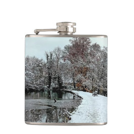 Cantil Um assento, perto da água