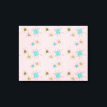 Canvas Estreita de Starbursts Atômicos Rosa Icônic<br><div class="desc">Este padrão de Impressão Icônica Icônica de Starbursts Atômicos Esticados de Tela apresenta rajadas atômicas icônicas. Isso mesmo! A antiga escola, o fundo colorido de primeira-dama cor-de-rosa com manchas de ouro é o pano de fundo perfeito para a vibrante turquesa, o aipo de salga e os círculos verdes cor de...</div>