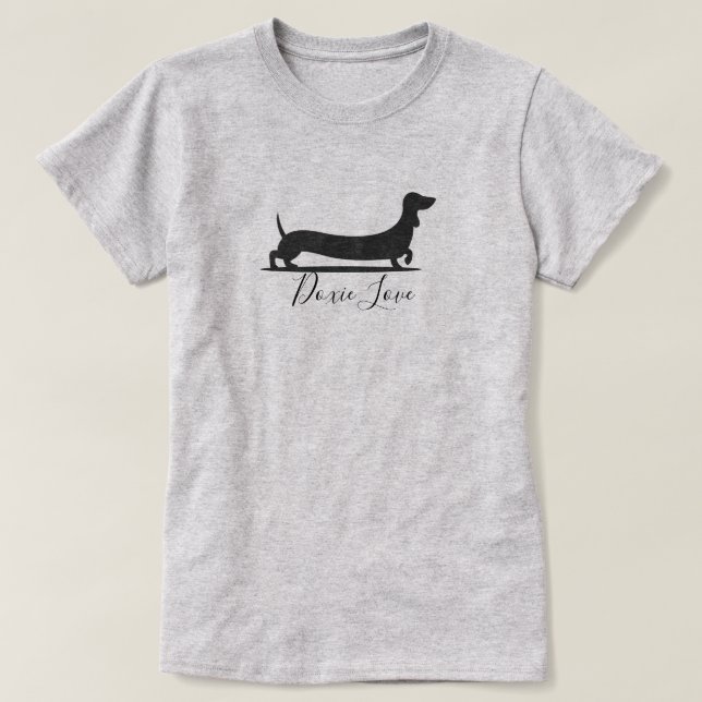 Cão Dachshund Amor Camisa Básica (Frente do Design)