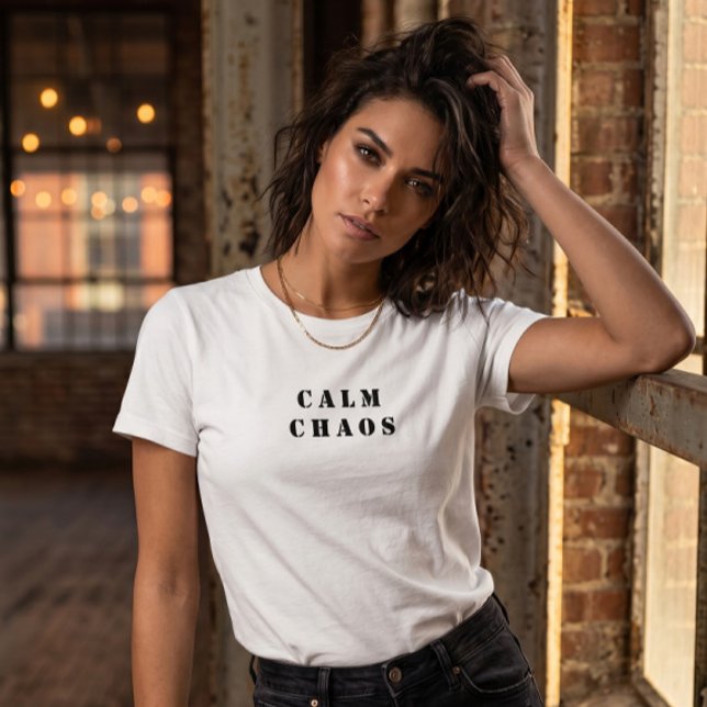 Caos Calmo - Camiseta Minimalista Feminina Branca (Criador carregado)