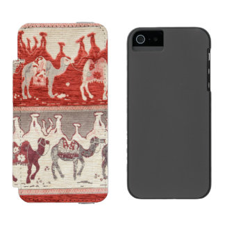 Capa Carteira Incipio Watson™ Para iPhone 5 Desert Camels Caravan Art