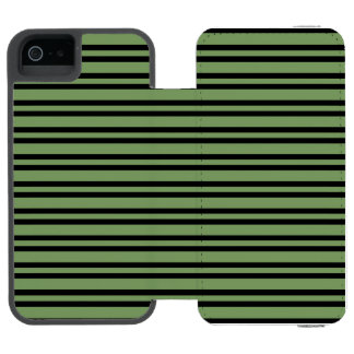 Capa Carteira Incipio Watson™ Para iPhone 5 Green Black Stripes Pattern