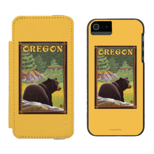 Capa Carteira Incipio Watson™ Para iPhone 5 Urso preto em viagens vintage da cena da floresta