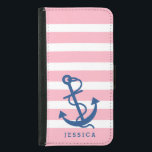 Capa Carteira Para Samsung Galaxy S5 Âncora Náutica Azul, Stripes Cor-de-rosa e branco<br><div class="desc">Padrão de listras brancas e rosas claro com ilustração da âncora náutica marinho azul do barco. Monograma personalizável. Tamanho da âncora ajustável.</div>