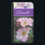 Capa Carteira Para Samsung Galaxy S5 Rosas rosa rosa cor-de-rosa Chique<br><div class="desc">Rosas de Rosa de Vintage cor-de-rosa e o nome personalizável da Ladie de Chique de Watercolor Preto Kitchen Apron,  com um nome totalmente personalizável. Projetado a partir da minha foto e escrevendo original do jardim.</div>