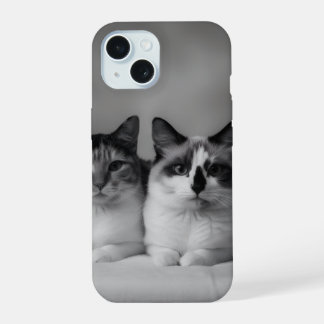 Capa customizada para iPhone 15 com retrato de gat