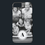 Capa de telefone Clássica de Foto Personalizada Mo<br><div class="desc">Esta capa de telefone com sua foto favorita e um monograma maravilhoso é um presente maravilhoso para um pai,  avô,  tia ou tio. Perfeito como presente de Natal ou aniversário. A cor e o estilo do monograma são personalizáveis.</div>