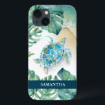 Capa de telefone Personalizada de Tartaruga Maríti<br><div class="desc">Esta capa de telefone personalizada apresenta uma tartaruga marinha de aquarela, litoral e folhas tropicais de palma monstera. Personalize com seu nome em branco sobre um fundo azul marinho. Trabalho de arte e design por Victoria Grigaliunas. Para ver mais capas de telefone como a vida marinha e a praia, visite...</div>