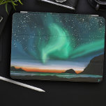 Capa Para iPad Air Aurora Borealis - Pintura a Óleo<br><div class="desc">Uma bela aurora borealis na noite estrelada. Reflexões no mar. Mão Pintada por Fantabuloustef - 2023</div>