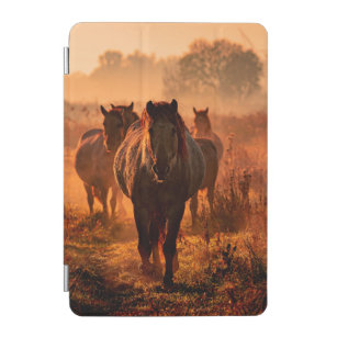 Capa Para iPad Mini Cavalos konik selvagens que vieram correndo hetero
