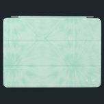 Capa Para iPad Air Tia Dye | Monograma verde da "Pastel Mint"<br><div class="desc">Um simples padrão de coloração de gravata com uma paleta de cor verde de menta pastel macia. O presente ou acessório perfeito para a tendência pode ser facilmente personalizado com seu nome, iniciais, monograma, hashtag ou slogan! Tie-Dye é fazer grande retorno agora e é oficialmente a maior tendência do ano!...</div>