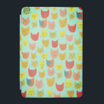 Capa Para iPad Mini Cabeças de gato colorido, bonitas, verdes<br><div class="desc">Bonitas cabeças coloridas de gatos dançam através deste padrão. Procure mais itens no meu compro!</div>