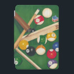 Capa Para iPad Mini Mesa de Billiards da vida com bolas e giz<br><div class="desc">Arrume-os com esta pintura espetacular de uma mesa de bilhar por Jennifer Goldberger. As bolas parecem novas,  o feltro parece imaculado,  e o giz já foi aplicado aos paus de sinalização. Segure isso em sua casa,  ou entregue a um amigo ou amado que goste de um jogo de piscina!</div>