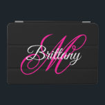 Capa Para iPad Mini Monograma de Script de Rico Branco Preto e Rosa Qu<br><div class="desc">Um monograma personalizado feminino com um script de caligrafia de rico emparelhado em rosa quente e branco contra fundo preto de cor sólida. Crie seu equipamento bonito de volta à escola para os eletrônicos dela. Personalize o estilo da fonte ou com cores que correspondam ao tom de cor-de-rosa favorito da...</div>